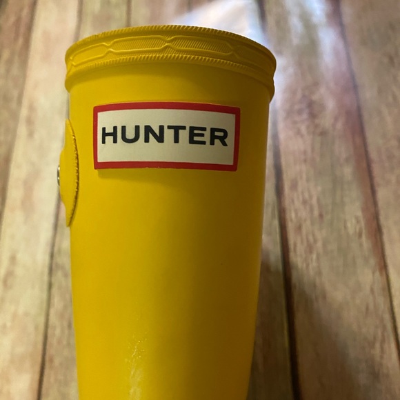 Hunter Boys/Girls Youth Classic Tall Yellow Boots | Sizes 3(Boy) 4(Girl) - Picture 8 of 14